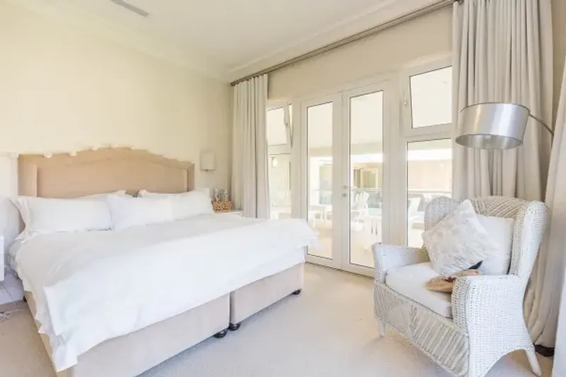 Hillwood Villa in Bishopscourt – photo 38