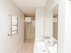 9 on S Penthouse in Three Anchor Bay – photo 17 thumbnail
