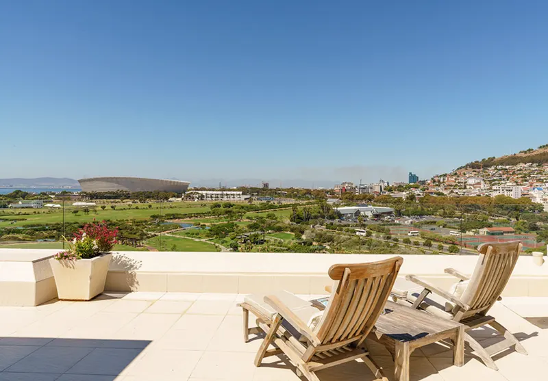 La Rive Penthouse in Mouille Point – photo 19