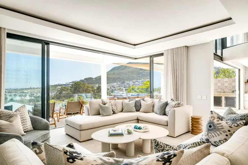 17 Geneva Drive in Camps Bay – photo 2