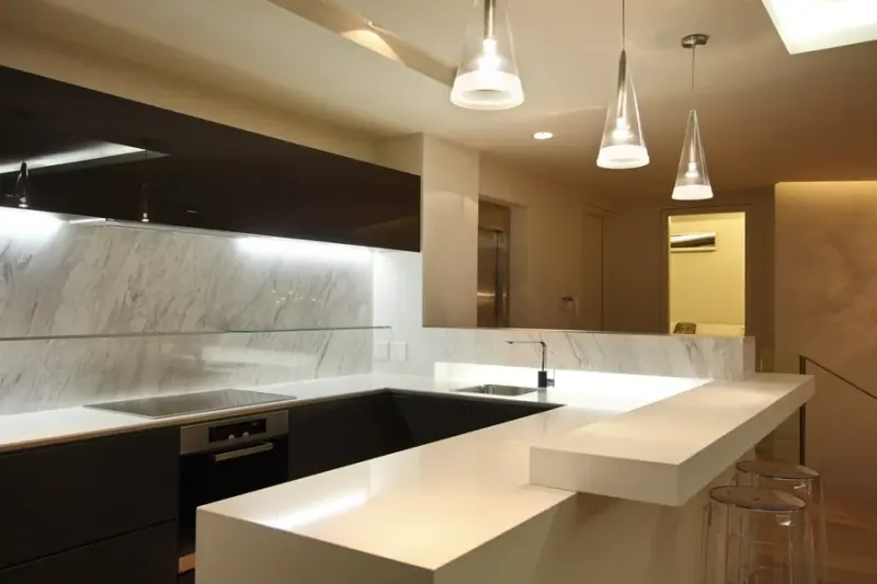 Victoria Rd Luxury Apartment 202 in Bakoven – photo 5