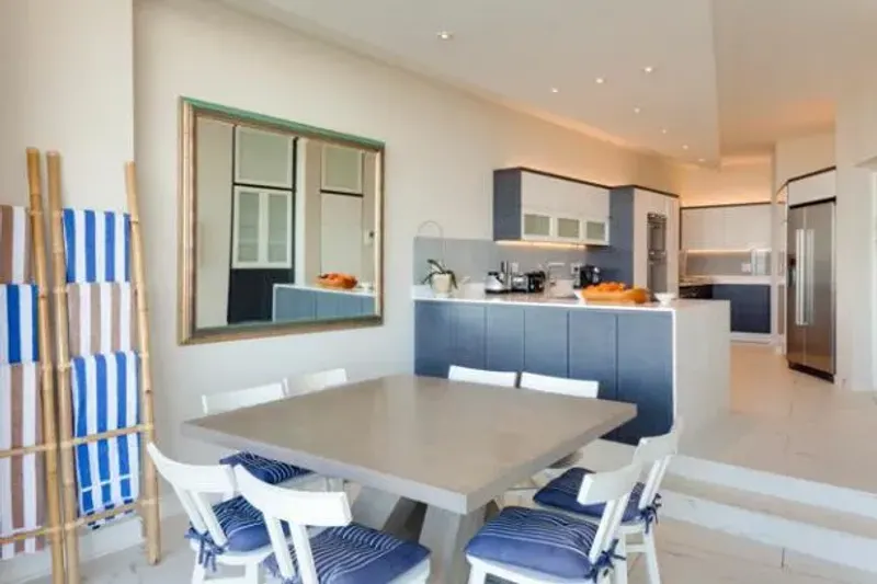 Beach Villa in Camps Bay – photo 9