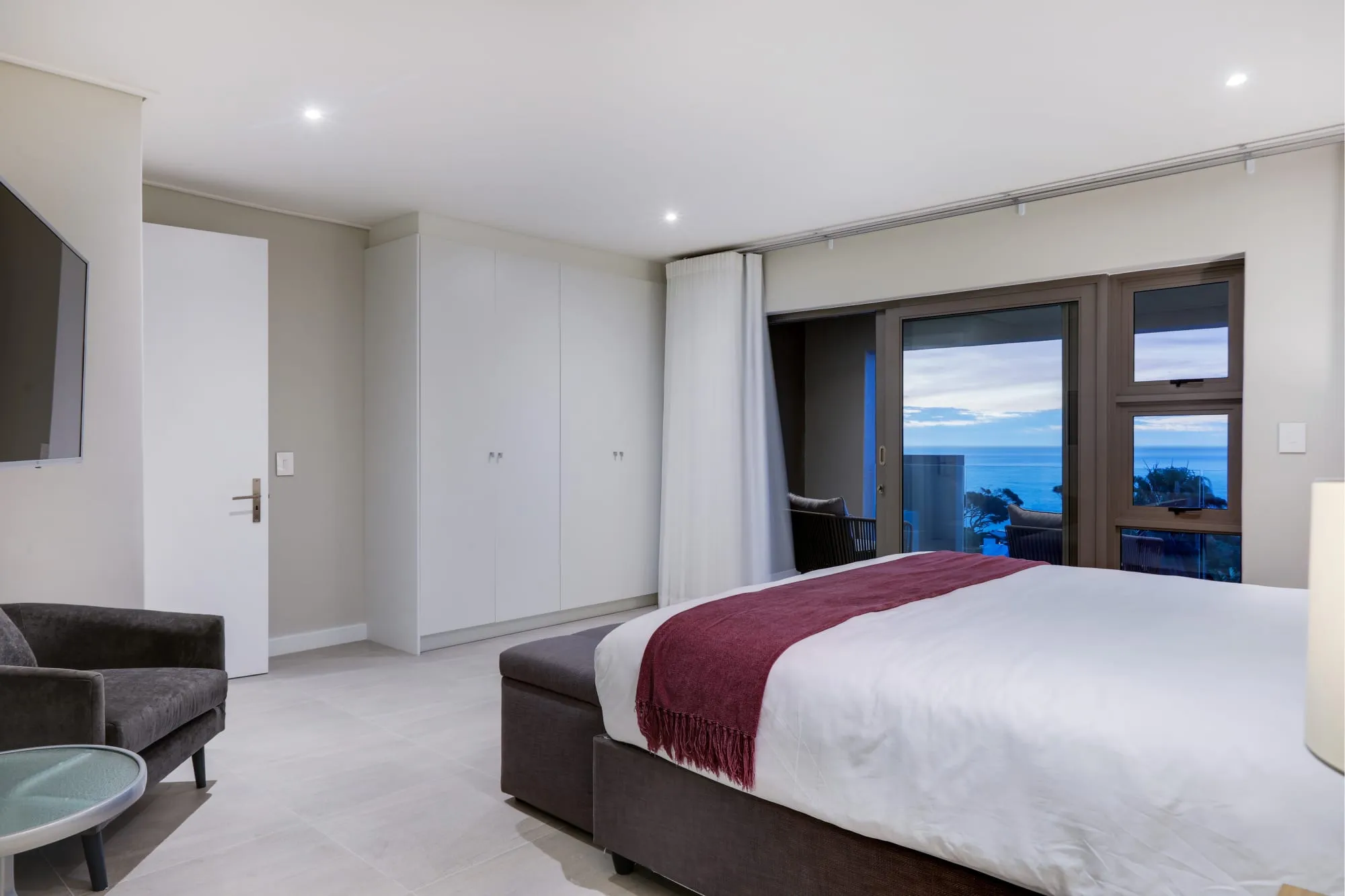 property_8429d380-bf01-4b82-9311-46488fd0184d_27