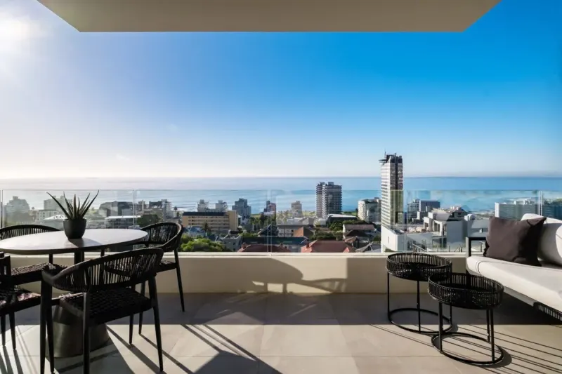 Sea Point Penthouse in Sea point – photo 24