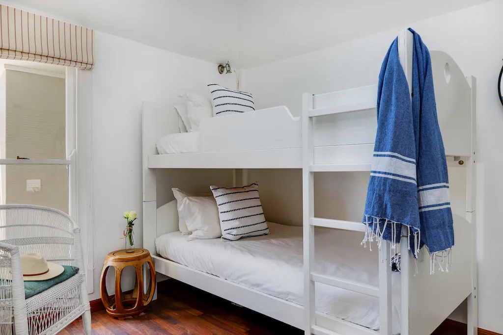 property_848b0b48-277b-4c7d-b5dd-e5baffdcb419_17