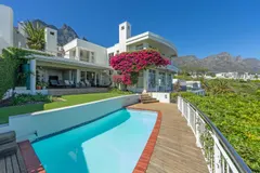 Tree Villa in Camps Bay – photo 2 thumbnail