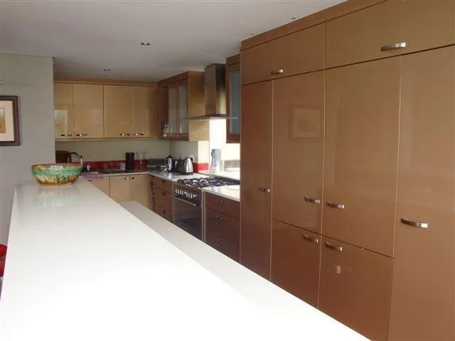 property_84b8ffe3-b9c2-4364-9cdf-4ea902e9fa0e_17