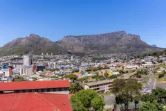 Table Mountain Majesty in Bo-Kaap – photo 20 thumbnail