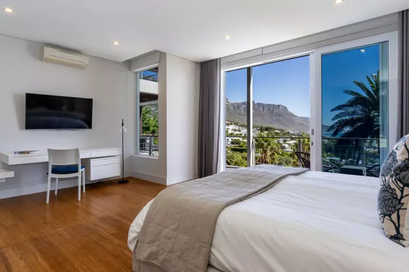 Mermaids Bay Villa in Camps Bay – photo 21