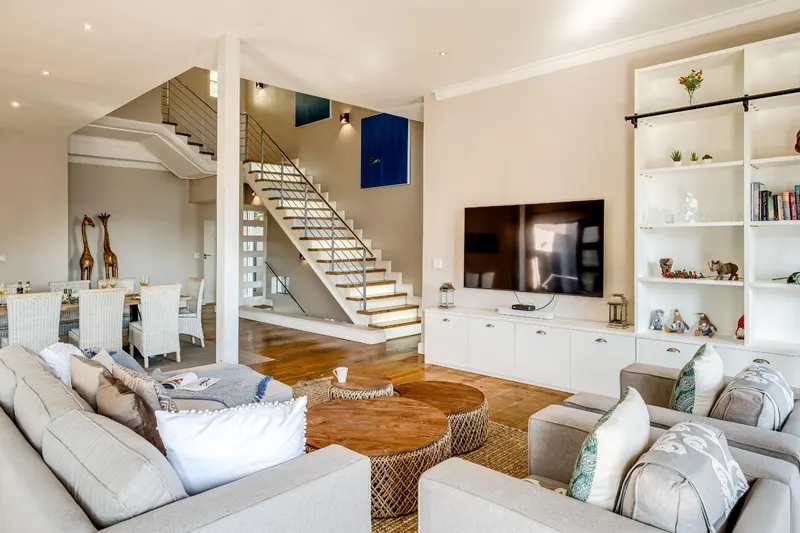 Central Escape in Camps Bay – photo 7