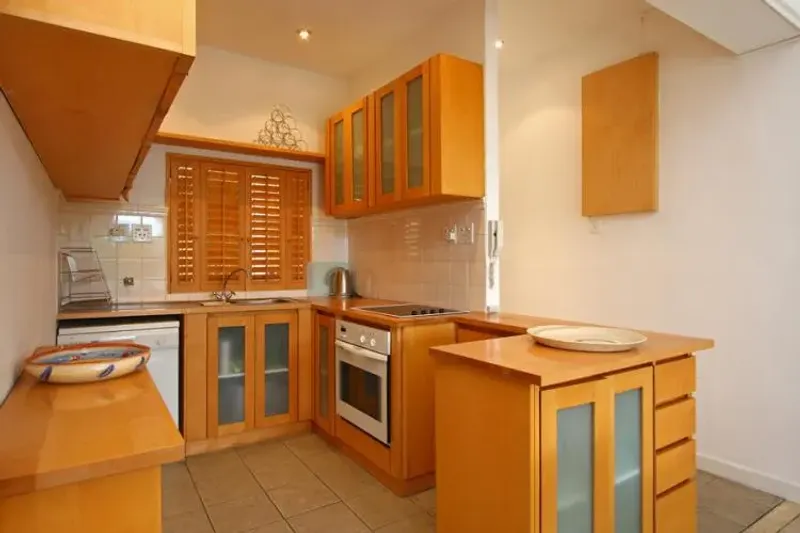 Seaside Garden Apartment in Sea Point – photo 9