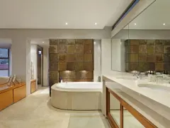 7 on First Crescent in Camps Bay – photo 18 thumbnail