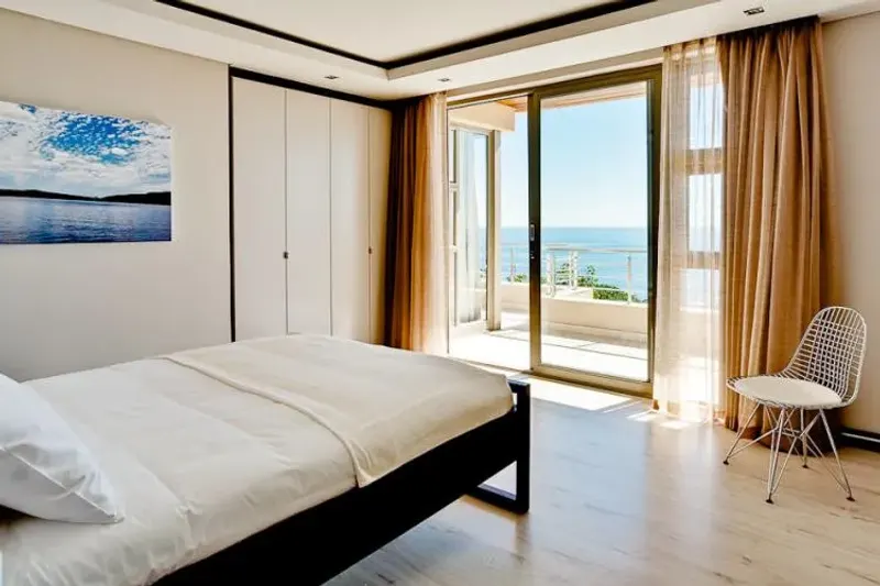 Ingleside Villa in Camps Bay – photo 5