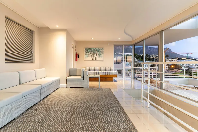 Sunset Azure Penthouse in Camps Bay – photo 26