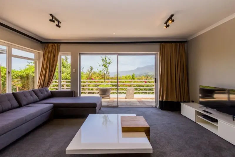 Villa Constantia in Bishopscourt – photo 60