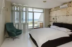 Dolphin Beach Apartment in Table View – photo 3 thumbnail