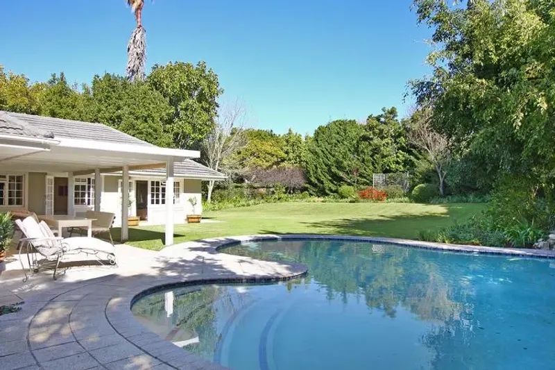 Constantia Field House in Constantia – photo 1