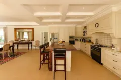Klein Constantia Villa in Hope of Constantia – photo 9 thumbnail