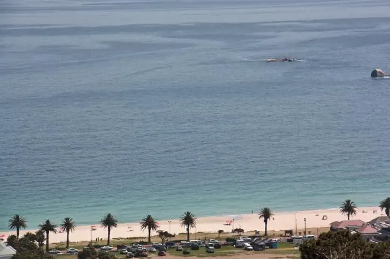 306 Crystal Apartment in Camps Bay – photo 10