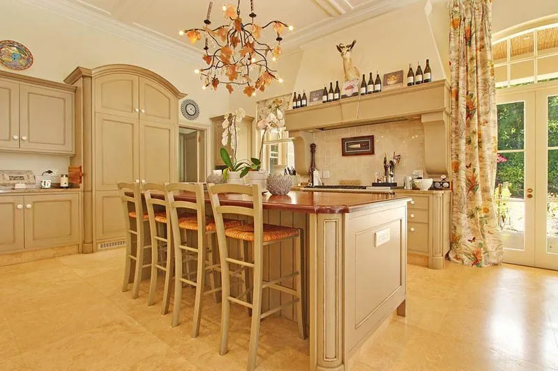 property_872c5eab-e9a6-4856-9bd9-9ea2b5414863_13