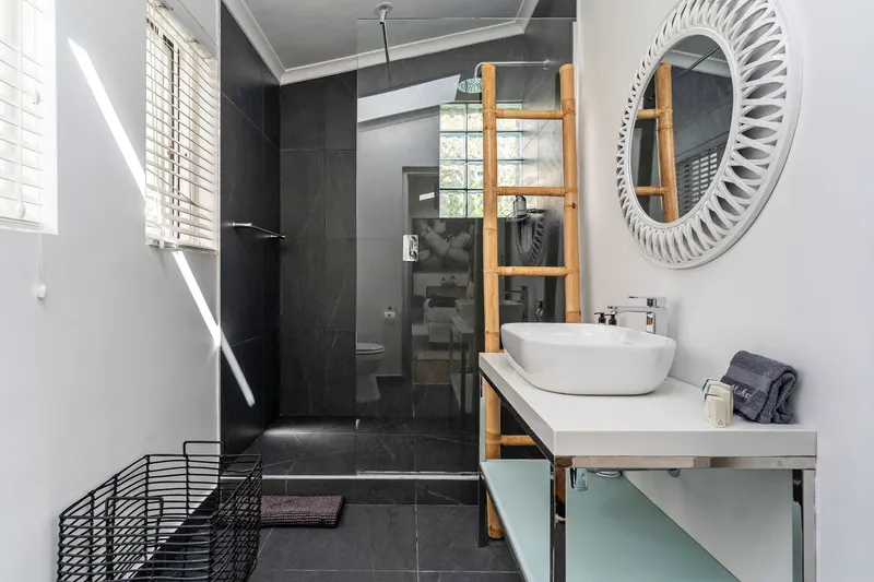 Jo Leo Villa in Camps Bay – photo 27