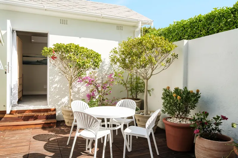 Villa Galazzio  in Camps Bay – photo 33