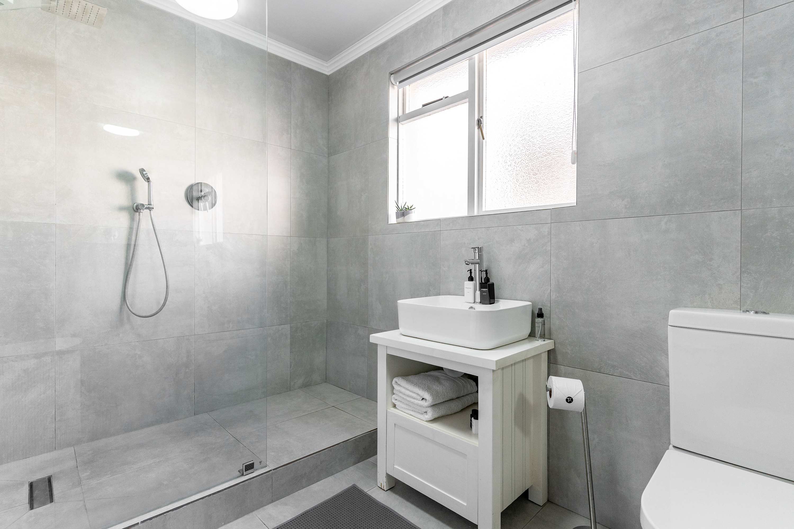 property_887c095f-8b06-441a-8bcc-1965cc1dc261_16