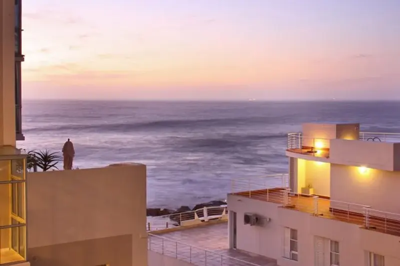 Bantry Bay Apartment 404 in Bantry Bay – photo 3