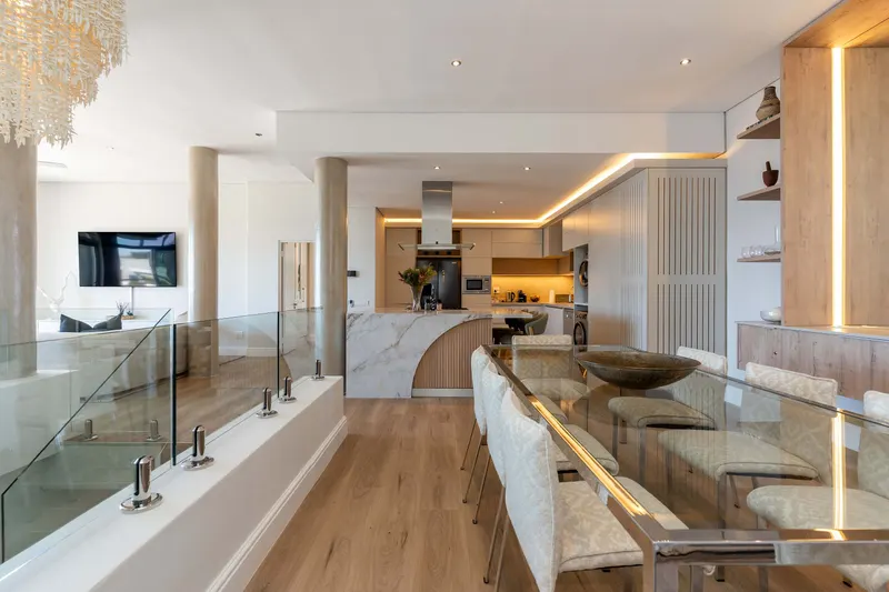 Bakoven Sunsets Luxury Apartment in Camps Bay – photo 42