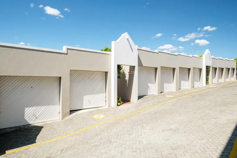 Views for Days in Green Point – photo 28