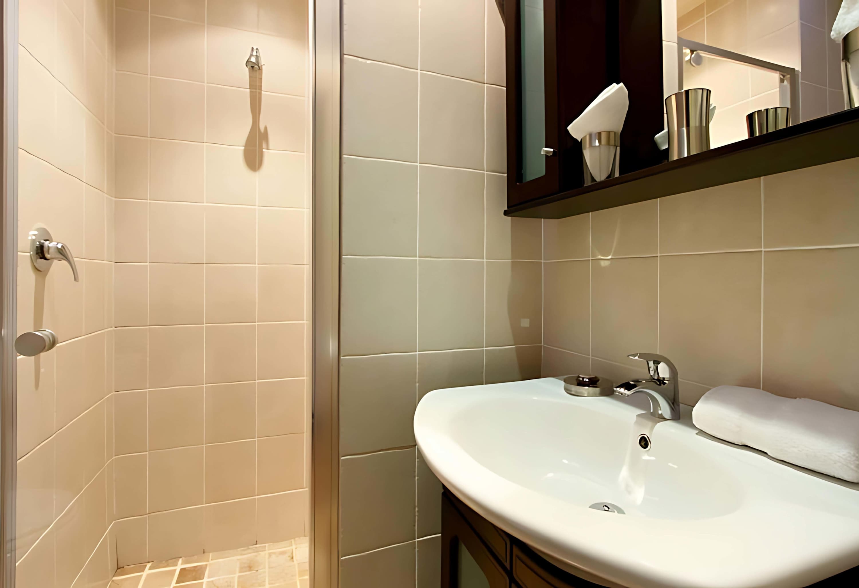 property_88e363b7-fd07-4cab-8d37-ea31344de399_16
