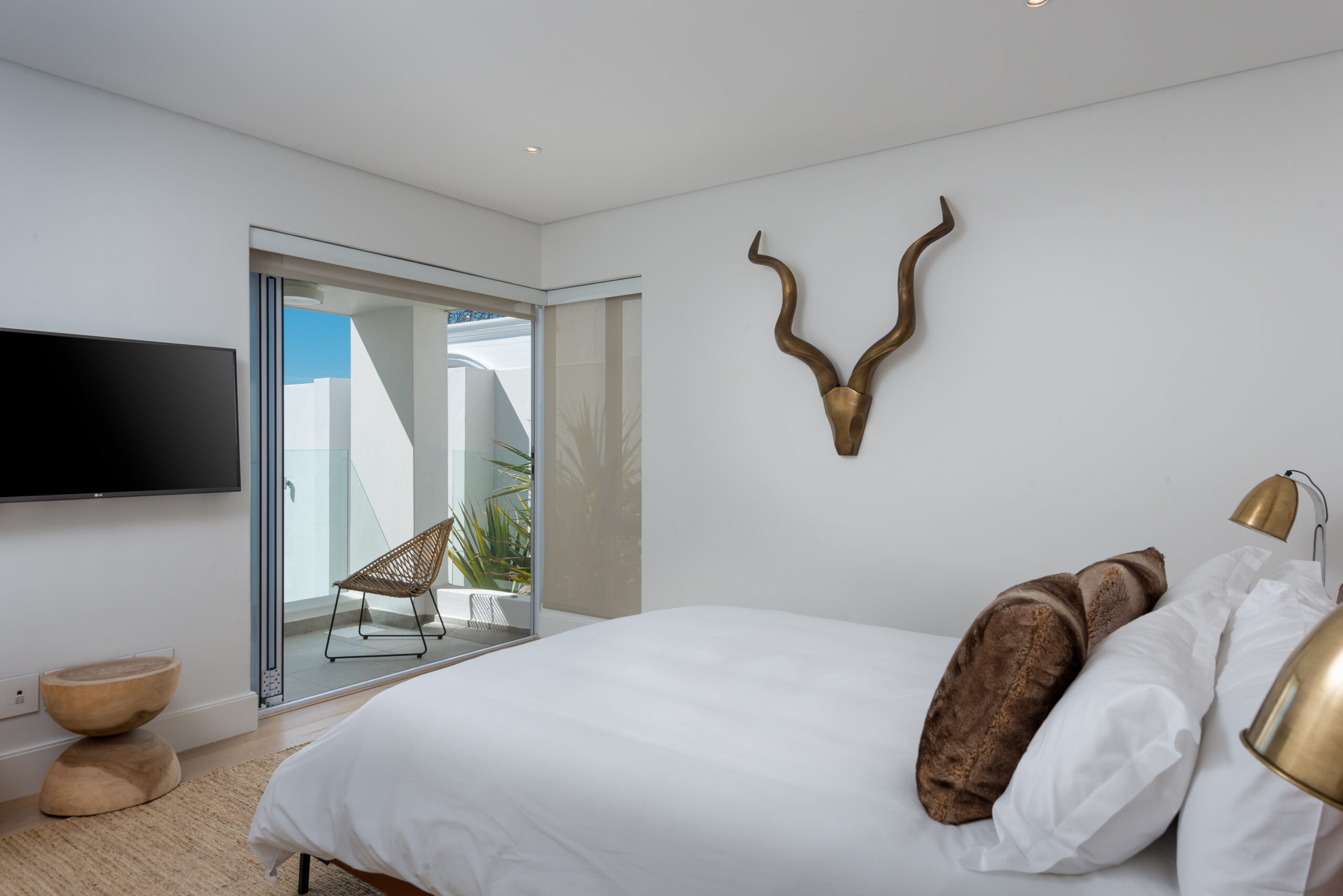property_893f54c6-9b81-4c56-87aa-de3c279687a9_32