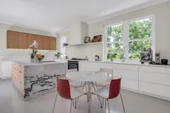 Villa Loki in Bantry Bay – photo 16 thumbnail