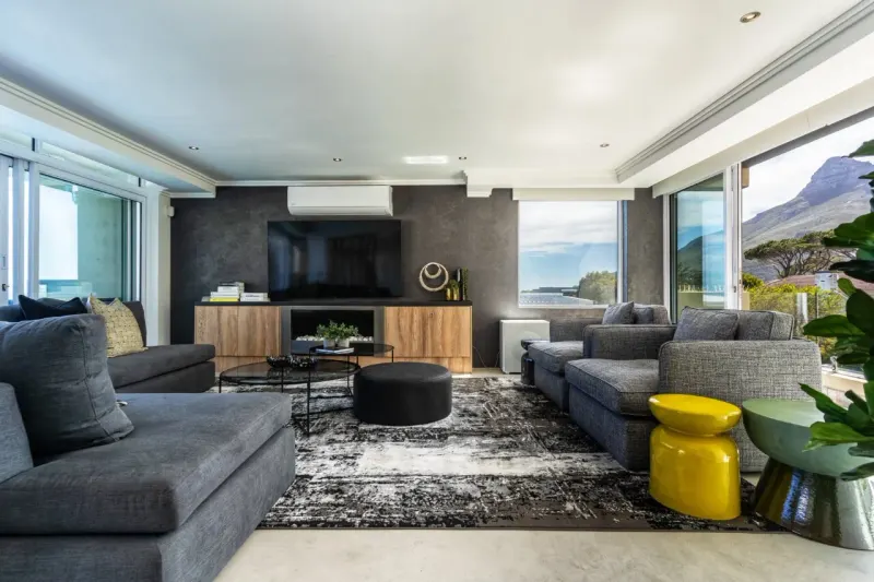 The Crescent Villa in Camps Bay – photo 17