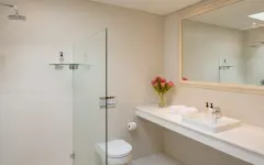 Finchley Villa in Camps Bay – photo 19 thumbnail