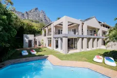 100 Geneva Drive in Camps Bay – photo 1 thumbnail