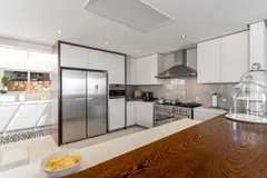 Green Point Grande in Green Point – photo 16 thumbnail