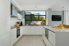 Camps Bay Hely in Camps Bay – photo 14 thumbnail