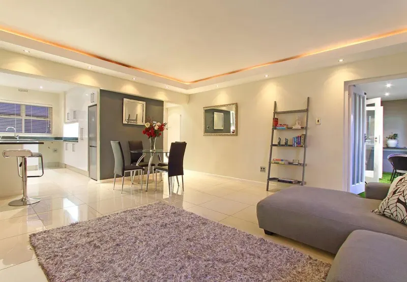 Vicmor Court in Three Anchor Bay – photo 4