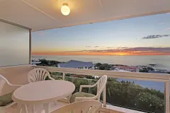 Panoramic Vista Apartment in Camps Bay – photo 4 thumbnail