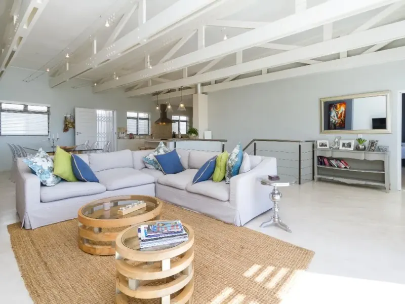 High Level Villa in Green Point – photo 10