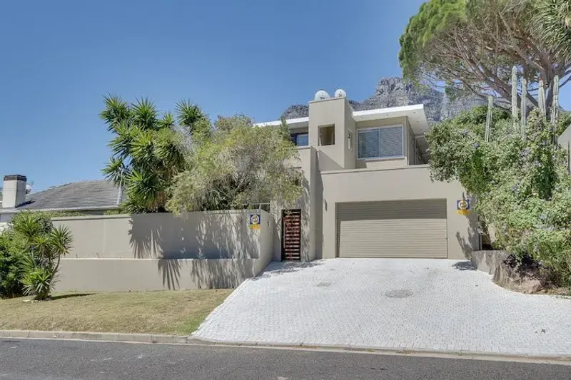Finchley 2 in Camps Bay – photo 26