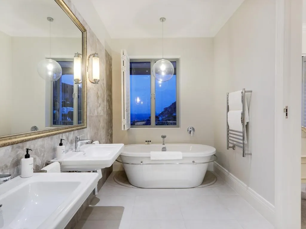 property_8b3ae1d8-c737-4aa3-874a-b2780f52a2dc_14