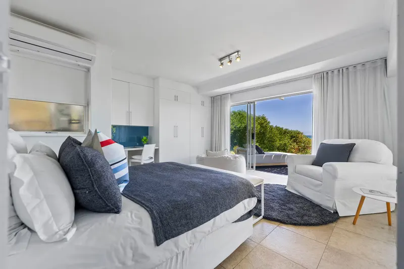 Bungalow Sands in Clifton – photo 10