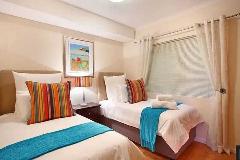 Horizon Bay 405 in Table View – photo 10