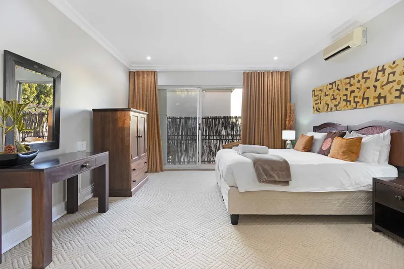 Beachy Villa in Camps Bay – photo 32