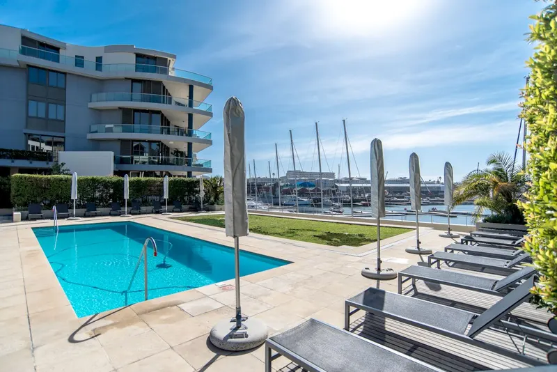Marina Breeze in V&A Waterfront – photo 24