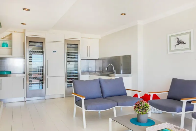 Medburn Alcove in Camps Bay – photo 21