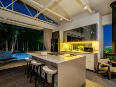 Mirtha's Tamboerskloof House in Tamboerskloof – photo 2 thumbnail