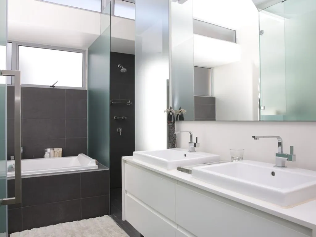 property_8d63c48b-a411-45c3-9bc6-2df327b25d61_13